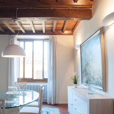 Tornabuoni Charming شقة *