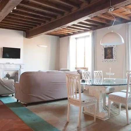 Tornabuoni Charming Apartment Florence